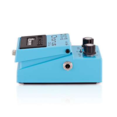 Гитарная педаль Boss CE-2W